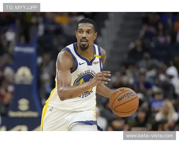 梅尔顿底角踩线投篮得手勇士奋起直追缩小分差至三分